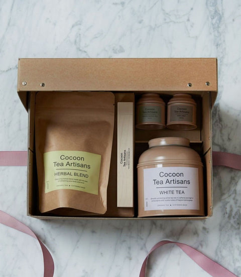 Gift box with tea kit